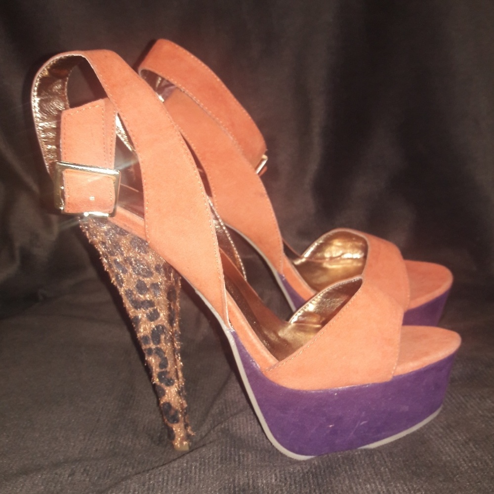 Three toned beautiful shoes